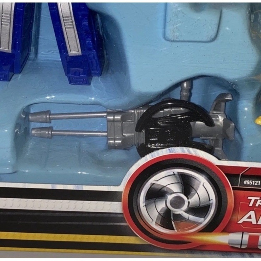 Bandai Power Rangers RPM Track Adventure Set 95121 Red Blue Yellow Rangers New - Picture 5 of 15